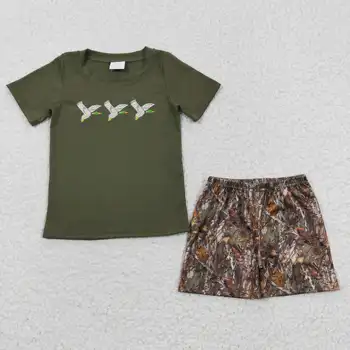 BSSO0238, зеленый комплект шорт с вышивкой в виде трех рисовых уточек для мальчиков, бутик, комплект одежды для маленьких мальчиков из 2 предметов