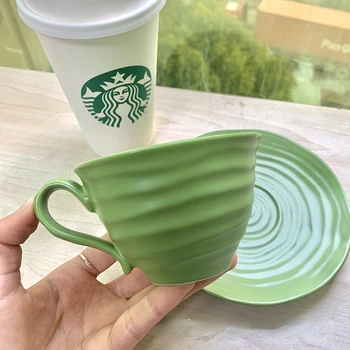 Винтажная кофейная чашка и блюдце в форме спирали, устойчивые к высоким температурам, зеленый костюм с красивой подарочной керамической кружкой для рук 2023