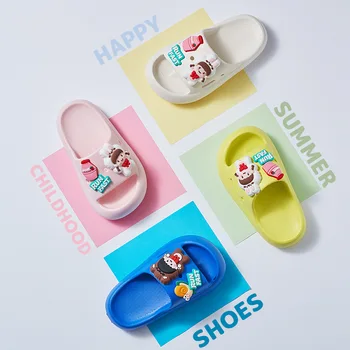 Детские тапочки для девочек, летние новые мультяшные милые куклы, милые домашние и уличные полые туфли для купания для мальчиков, 2023 EVA