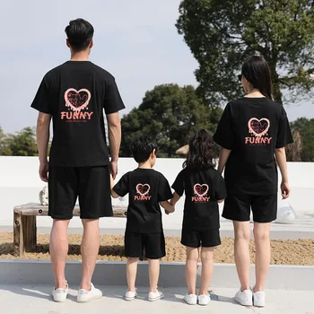 Корейская модная семейная одежда, футболки с буквенным принтом в виде сердца, одежда для мамы и дочки, подходящие для семьи хлопковые футболки, детские комбинезоны, топы