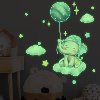 Милые наклейки на стену в виде мультяшного слона и Луны для ребенка, художественные наклейки для декора стен детской комнаты, украшения дома, светящиеся в темноте наклейки со звездами