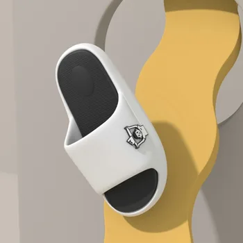 Мягкая обувь для ванной с рисунком мальчика, женская обувь с персонализированной мультяшной наклейкой, модные нескользящие сандалии для отдыха на толстой подошве